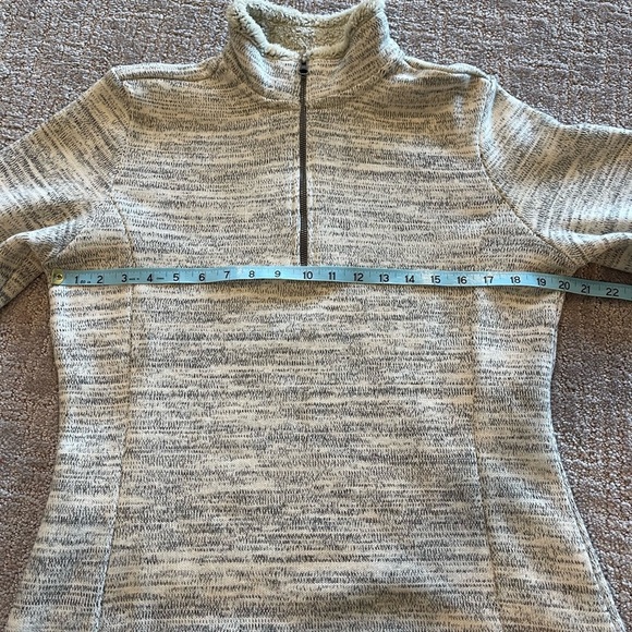 Kuhl Women’s Alaska Quarter-Zip Pullover, Faux Shearling Trim, Gray/Cream, Sz L - Picture 9 of 16